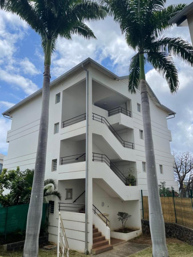 Grand Studio Lumineux - Saint Gilles Les Bains Apartamento Exterior foto